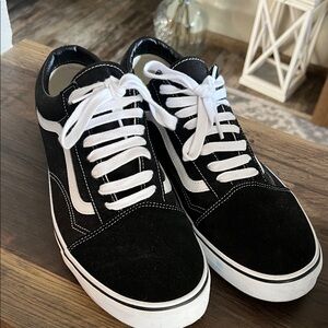 Vans Men's Classic Black and White Sneakers size 14 wide